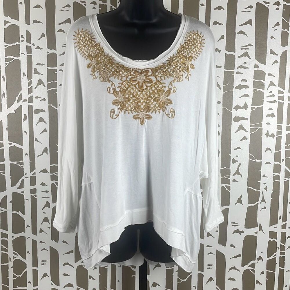 Democracy Embroidered High-Low Hem Drop Sleeve Top M